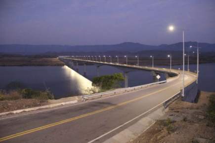 Iluminación- LED- puente- Colombia- Central Hidroeléctrica El Quimbo