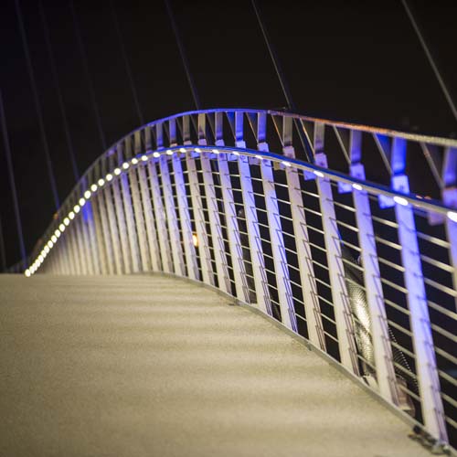LED para pasamanos - Schréder - rio Támesis - LED - iluminación - puente