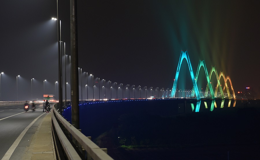 Nhật Tân bridge, Philips Lighting, Lighting, LED