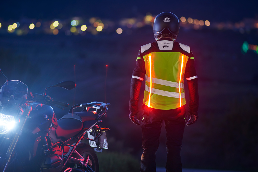 La llegada de la iluminación textil LED para motociclistas - smartlighting
