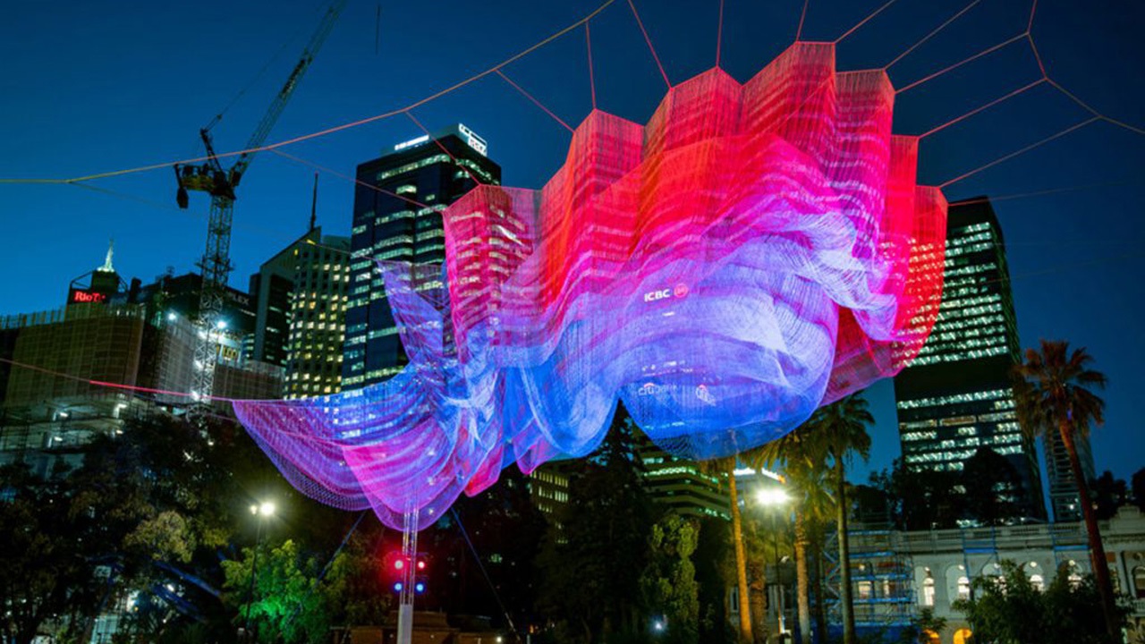 Janet Echeman, Prolights, proyectores LED, Australia