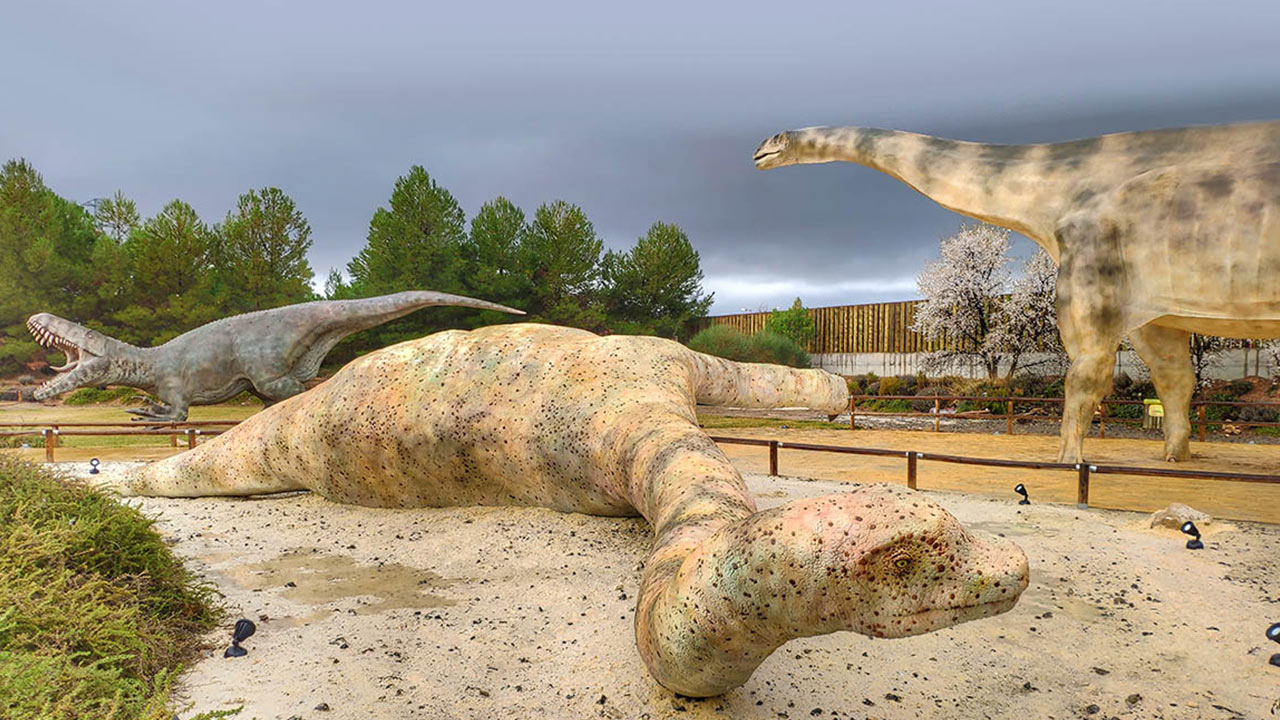 El parque temático de dinosaurios de Teruel, Dinópolis, contará con una  nueva iluminación museística para potenciar su espectacularidad -  smartlighting